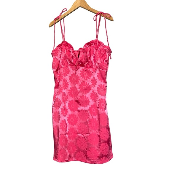 Cotton Candy LA Hot Pink Daisy Print Ruffled Mini Dress - Picture 2 of 4